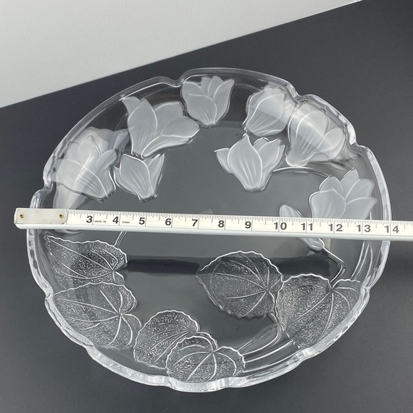 Crystal Clear Clarissa Platter 14" Round Frosted Tulips - Picture 10 of 11